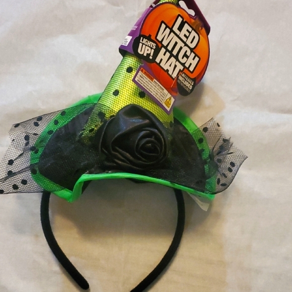 LED Witch Hat for Kids - Green and Black - Picture 1 of 3